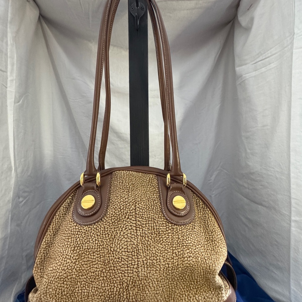 Borbonses half round shoulder bag.